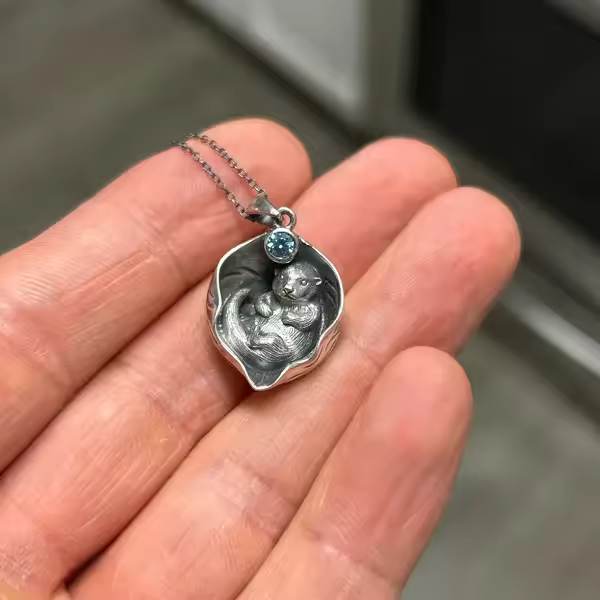 Finished piece for Otter pendant